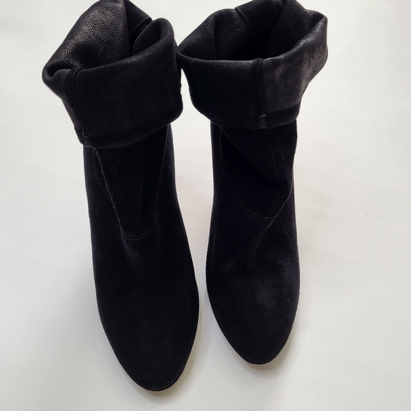 Brian Atwood booties black suede stiletto heel fold over almond toe size 38.5 - Picture 7 of 12